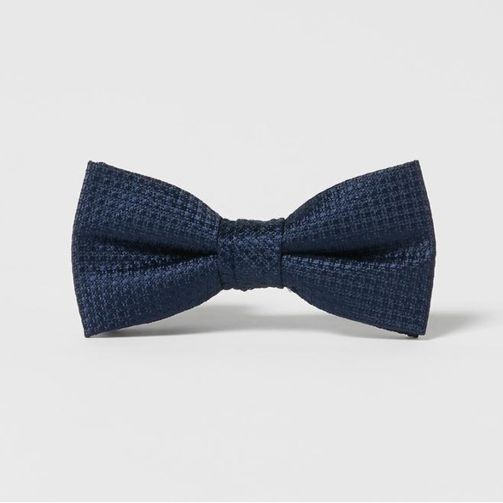 {Zara} Kids Satin Effect Texture Classic Navy Bow Tie